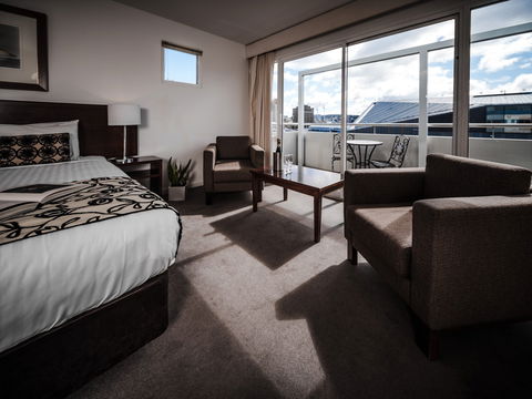 Salamanca Suites - Accommodation Gladstone 1