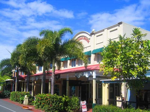 Macrossan House Boutique Holidays Apts - Accommodation Gladstone 0