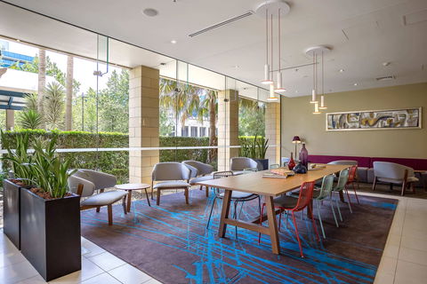 Courtyard By Marriott Sydney-North Ryde - Accommodation Gladstone 1