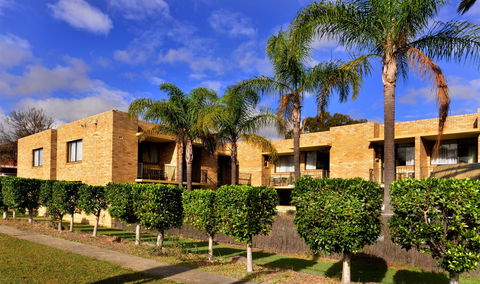 Metro Inn Ryde - Accommodation Gladstone 1