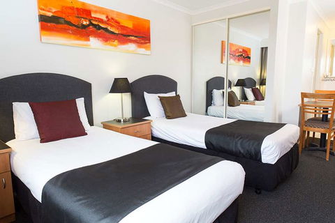 Alpha Hotel Canberra - Accommodation Gladstone 1