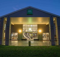 Ibis Styles Canberra - Accommodation Gladstone