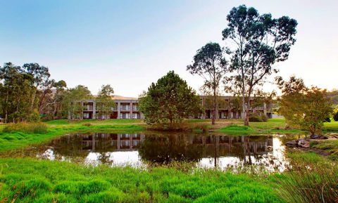 York On Lilydale Resort - Accommodation Gladstone 0