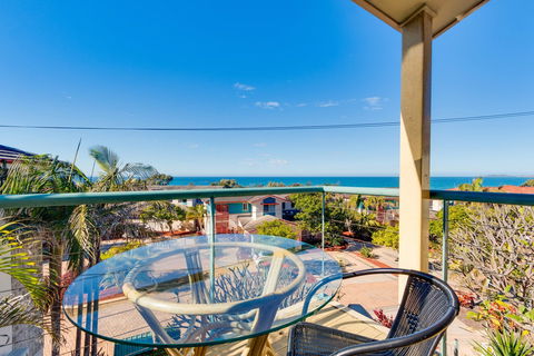 Aqualuna Beach Resort - Accommodation Gladstone 0