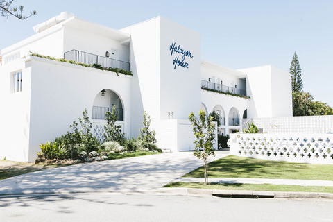 Halcyon House - Accommodation Gladstone 0
