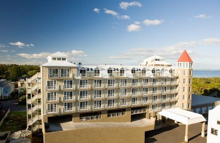 Deep Blue Hotel & Hot Springs - Accommodation Gladstone 0