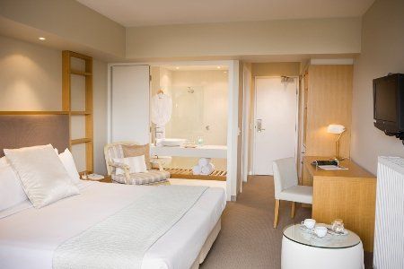 Deep Blue Hotel & Hot Springs - Accommodation Gladstone 2