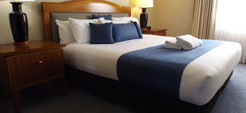Warrnambool Central Court - Accommodation Gladstone 1