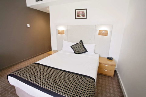 Golden Pebble Hotel - Accommodation Gladstone 2
