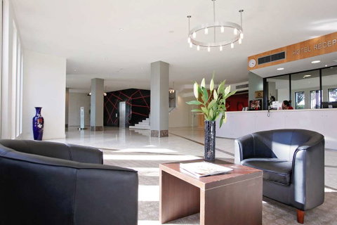Golden Pebble Hotel - Accommodation Gladstone 9