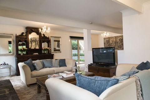 Adeline Bed & Breakfast - Accommodation Gladstone 14
