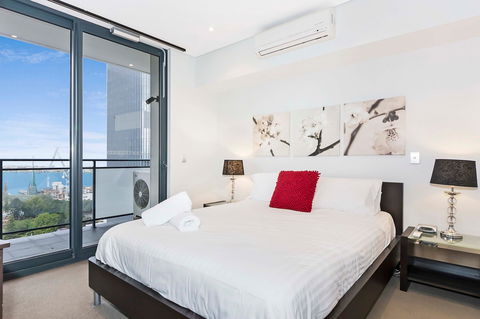 Astra Apartments Perth - Accommodation Gladstone 13