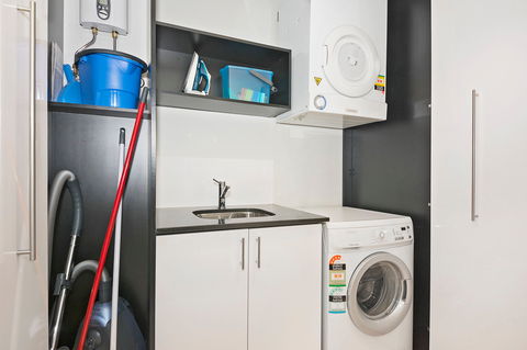Astra Apartments Perth - Accommodation Gladstone 15