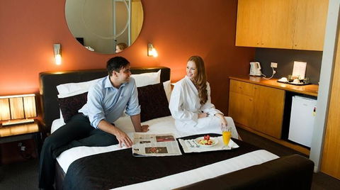 The Clarendon Hotel - Accommodation Gladstone 2