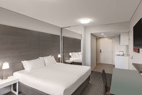 Adina Apartment Hotel Darwin Waterfront - Accommodation Gladstone 9
