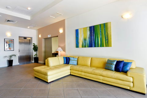 Metro Advance Apartments & Hotel - Accommodation Gladstone 2