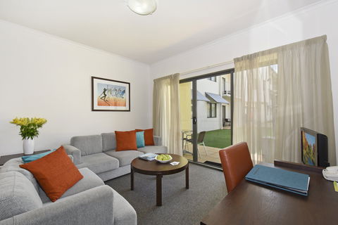 Metro Advance Apartments & Hotel - Accommodation Gladstone 5