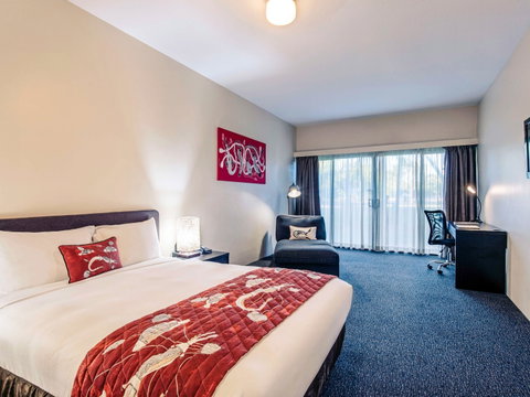 Mercure Kakadu Crocodile Hotel - Accommodation Gladstone 4