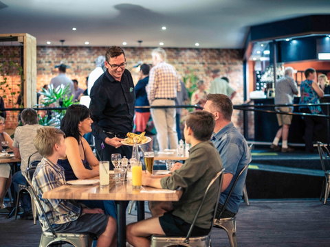 Mercure Kakadu Crocodile Hotel - Accommodation Gladstone 8