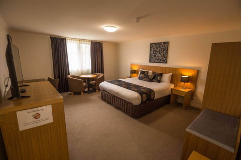 Bairnsdale International - Accommodation Gladstone 2