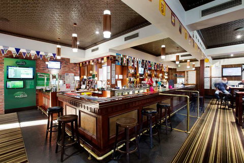 Federal Hotel, A Nightcap Hotel - Accommodation Gladstone 2