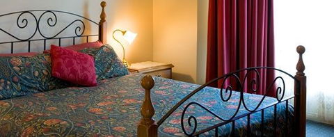 John Pirie Motor Inn - Accommodation Gladstone 0