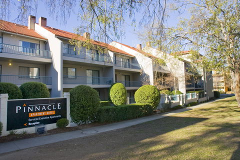 Pinnacle Apartments - Accommodation Gladstone 0