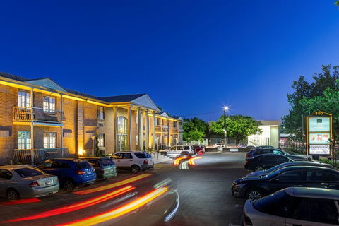 Adelaide Inn - Accommodation Gladstone 0
