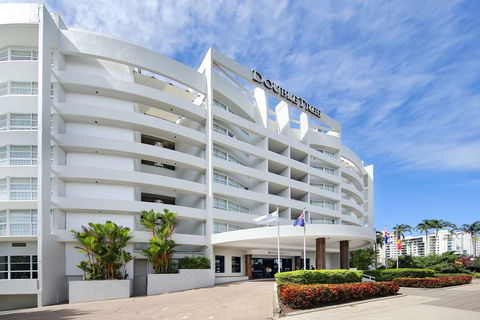 DoubleTree By Hilton Cairns - Accommodation Gladstone 0
