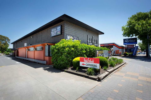 Enfield Hotel - Accommodation Gladstone 0