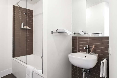 Punthill Knox - Accommodation Gladstone 2