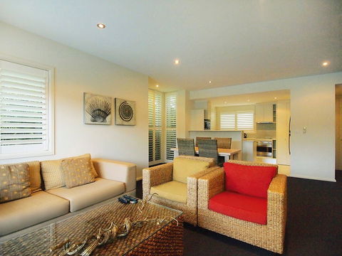 Oaks Pacific Blue Resort - Accommodation Gladstone 2