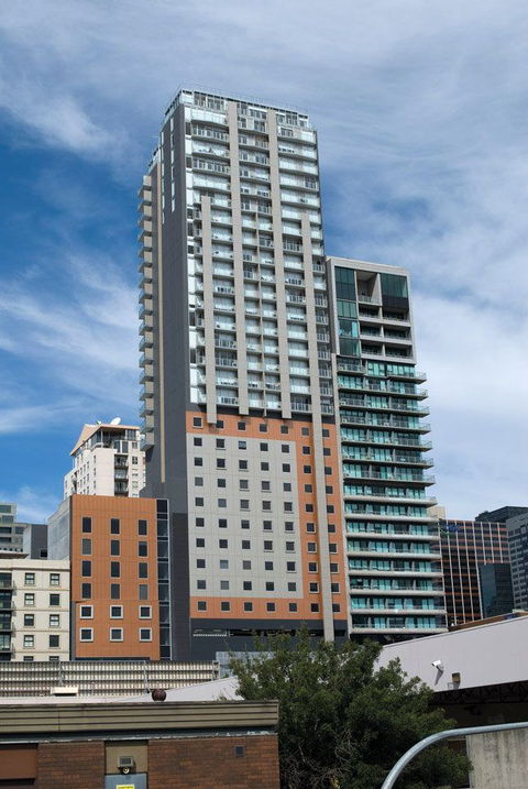 Atlantis Hotel - Accommodation Gladstone 0