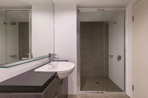 Adina Apartment Hotel Sydney Airport - Accommodation Gladstone 6
