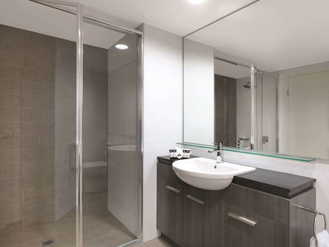 Adina Apartment Hotel Sydney Airport - Accommodation Gladstone 11