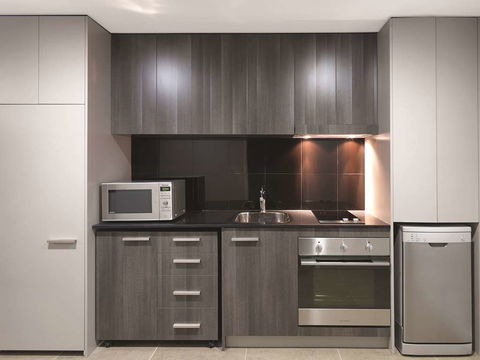 Adina Apartment Hotel Sydney Airport - Accommodation Gladstone 14