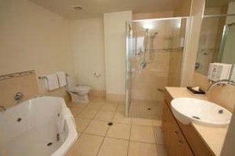 Piermonde Apartments, Cairns - Accommodation Gladstone 16