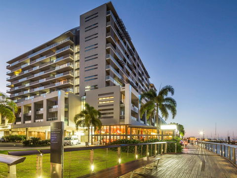 Sebel Cairns Harbour Lights - Accommodation Gladstone 1