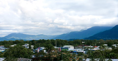 Holiday Inn Cairns Harbourside - Accommodation Gladstone 4