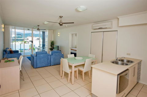 Park Regis City Quays - Accommodation Gladstone 4