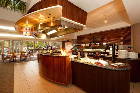 Rydges Esplanade Resort Cairns - Accommodation Gladstone 13