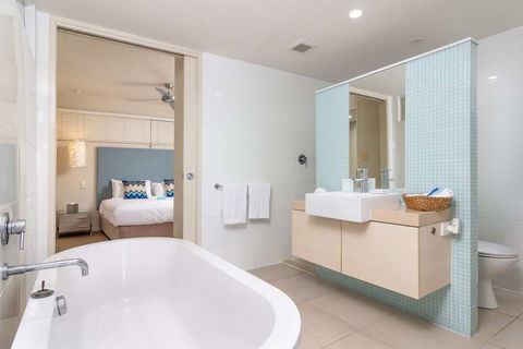 201 Lake Street - Cairns - Accommodation Gladstone 3