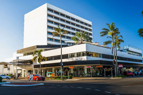The Benson Hotel - Accommodation Gladstone 0