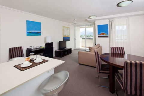 Cairns Central Plaza Apartment - Accommodation Gladstone 4