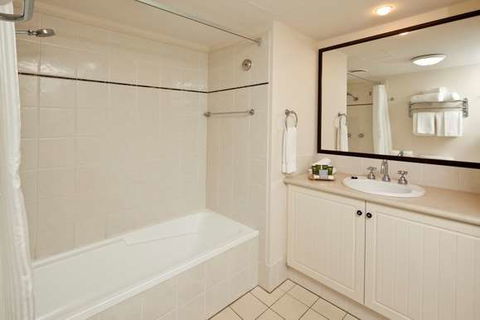 Mantra Esplanade - Accommodation Gladstone 10