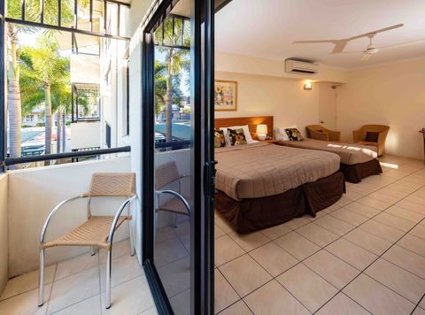Cairns Queenscourt - Accommodation Gladstone 2