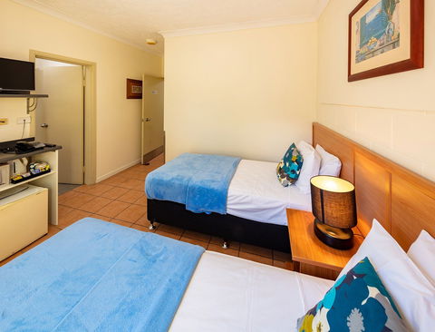 Cairns Queenscourt - Accommodation Gladstone 4