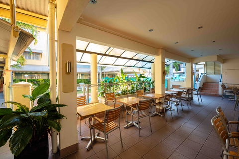 Cairns Queenscourt - Accommodation Gladstone 5