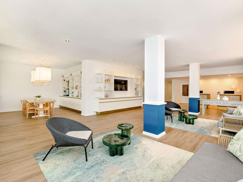 Mercure Cairns - Accommodation Gladstone 0