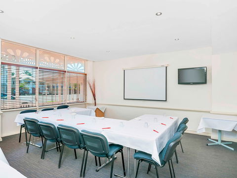 Mercure Cairns - Accommodation Gladstone 8